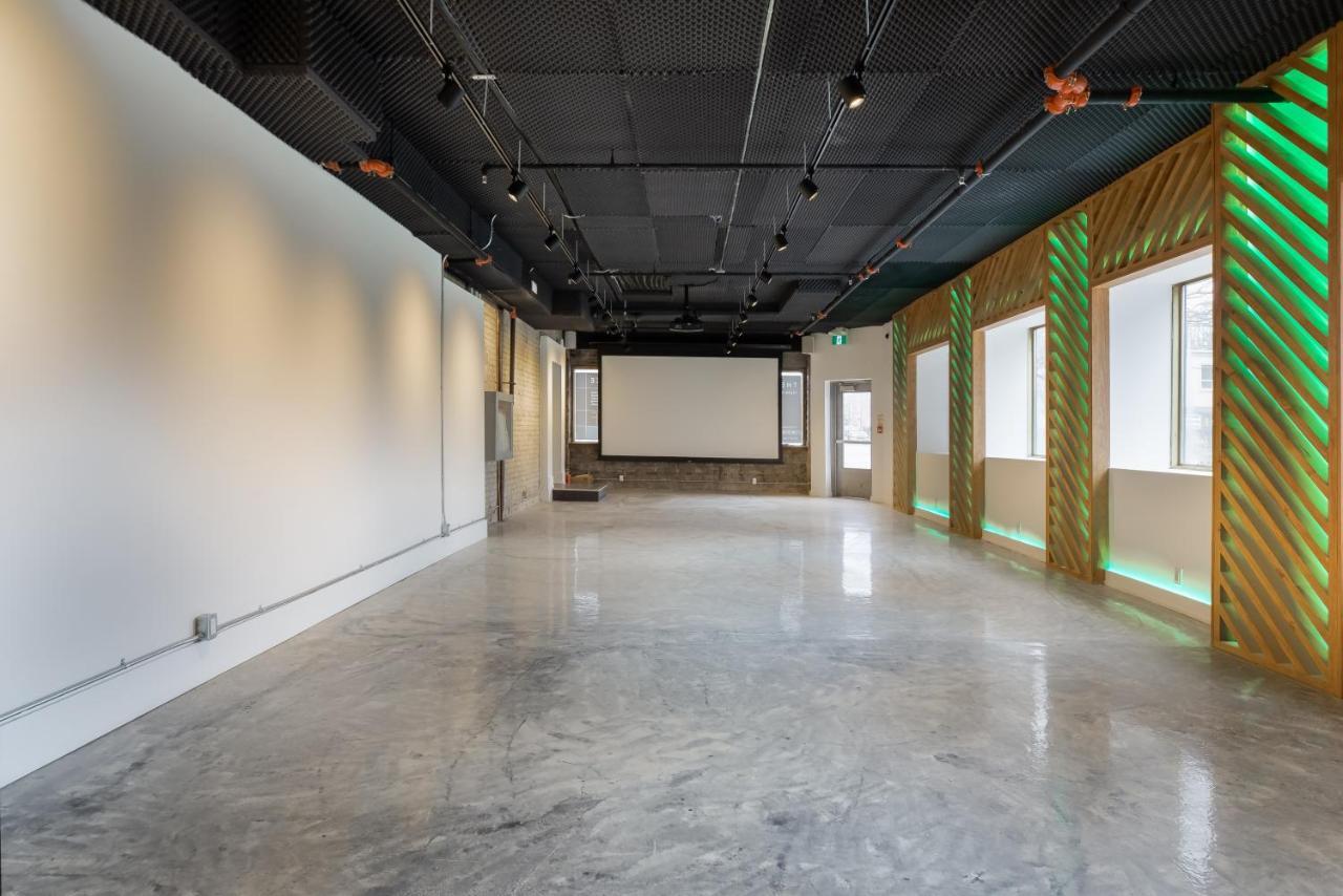 The Westlake Toronto Exterior foto